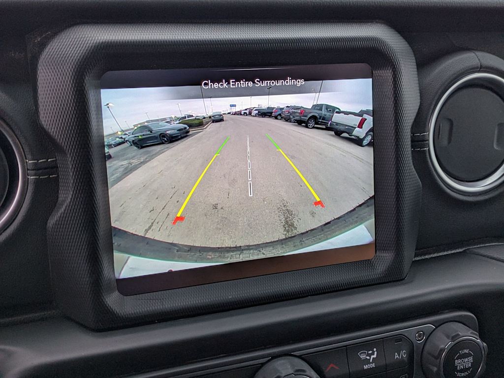 Thumbnail: 2022 Jeep Wrangler - 28