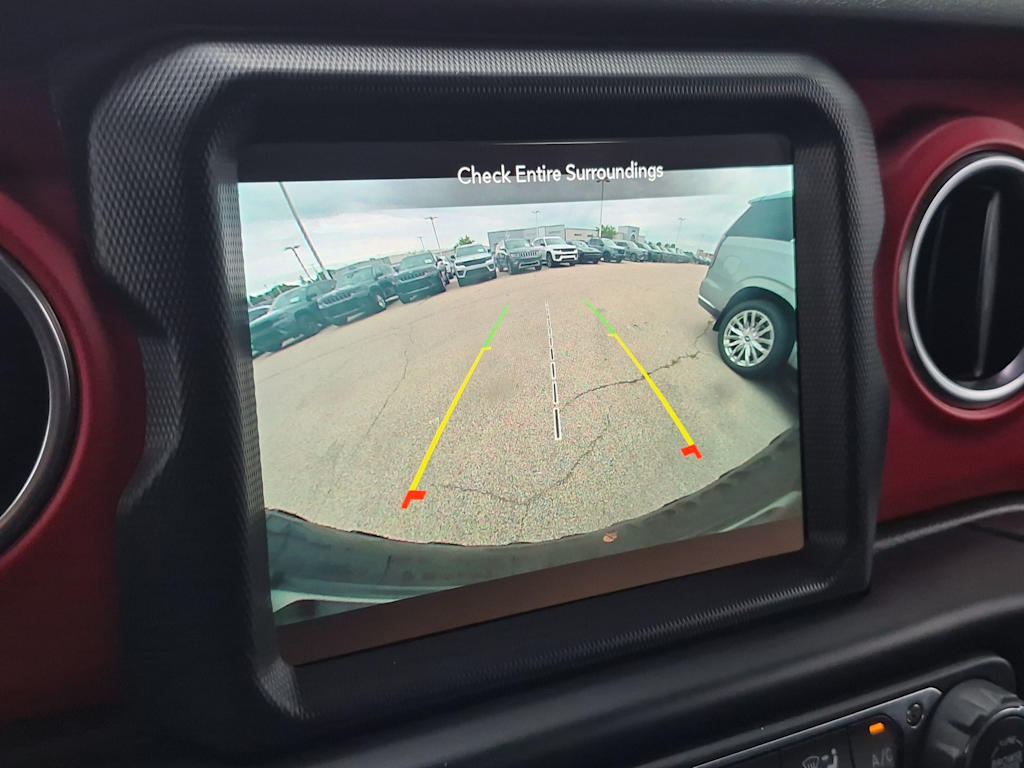 Thumbnail: 2020 Jeep Wrangler - 31