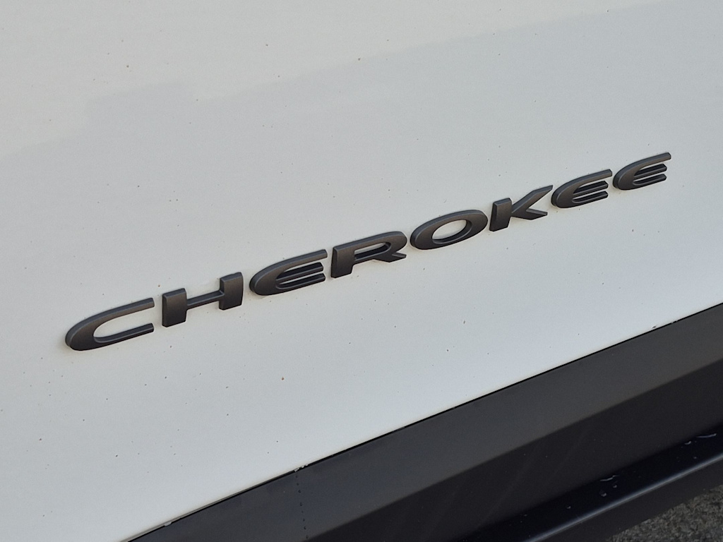 Thumbnail: 2020 Jeep Cherokee - 6