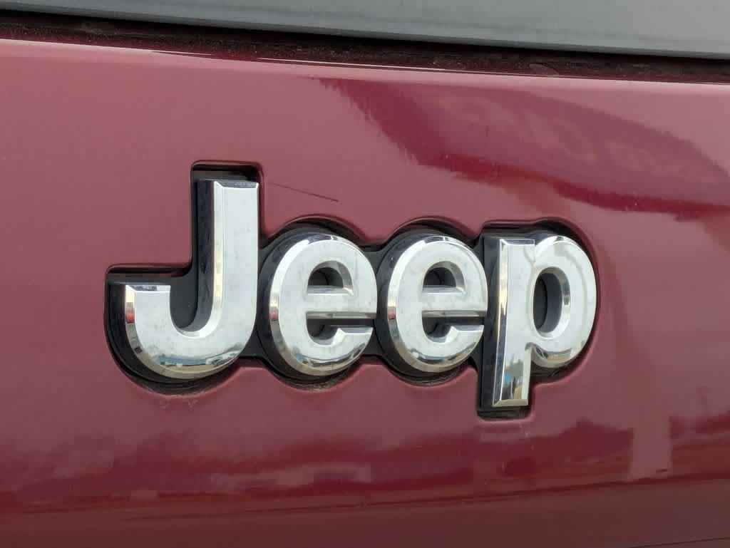 Thumbnail: 2021 Jeep Cherokee - 6