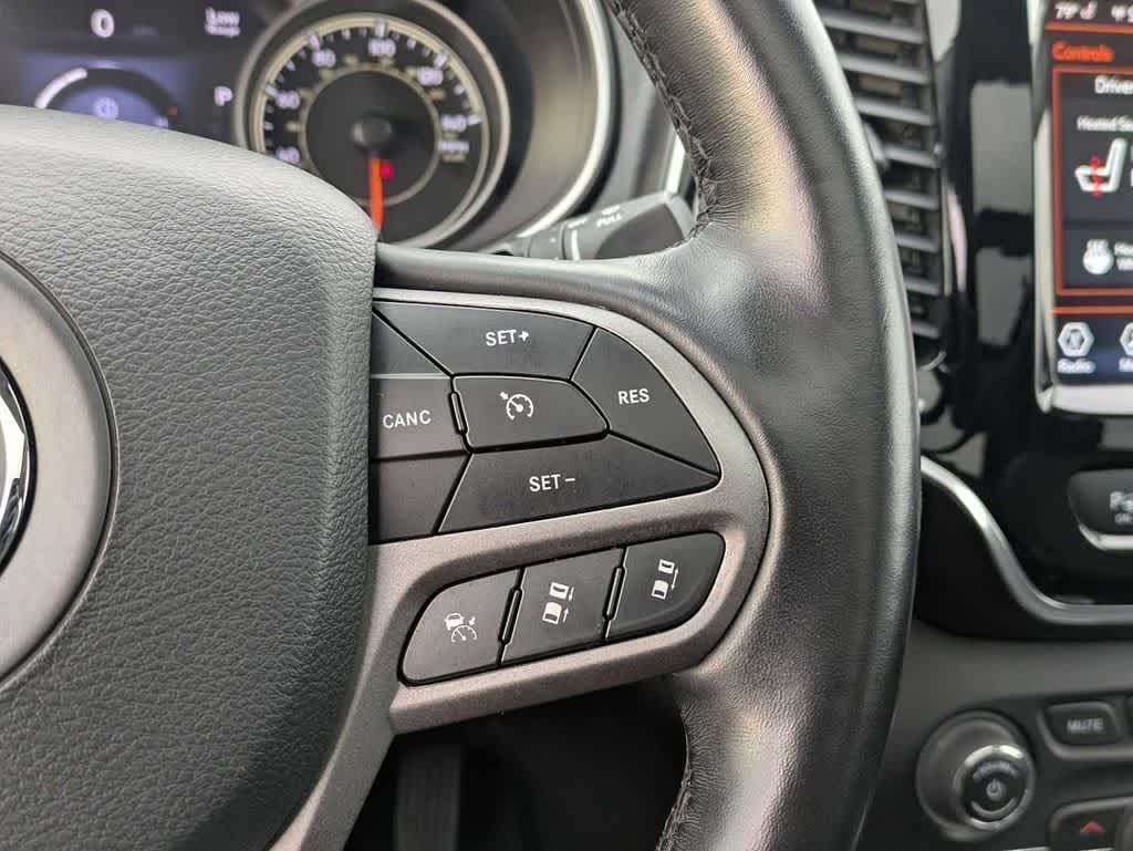 Thumbnail: 2021 Jeep Cherokee - 31