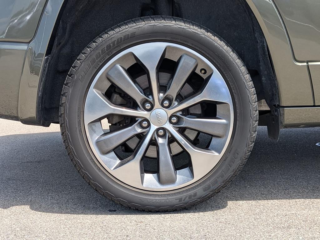 Thumbnail: 2019 Jeep Cherokee - 7
