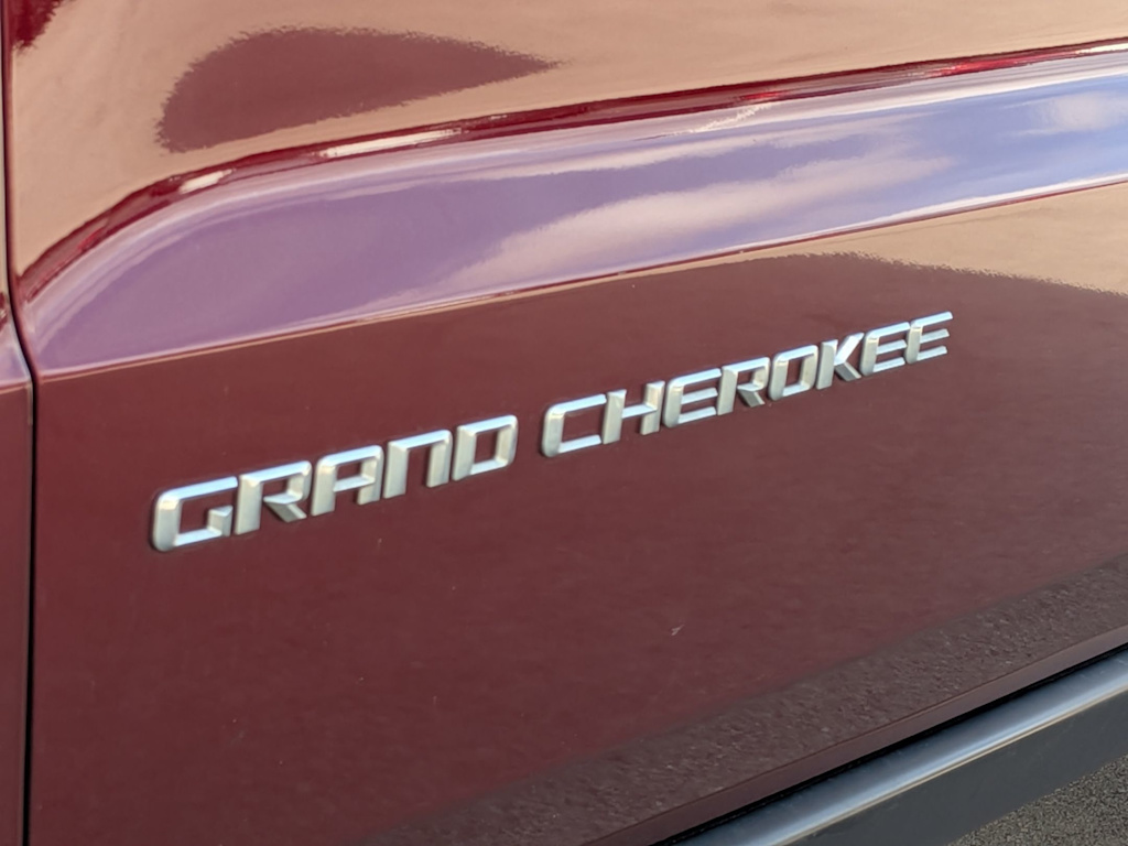 Thumbnail: 2016 Jeep Grand Cherokee - 6