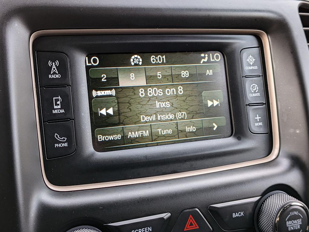 Thumbnail: 2016 Jeep Grand Cherokee - 12