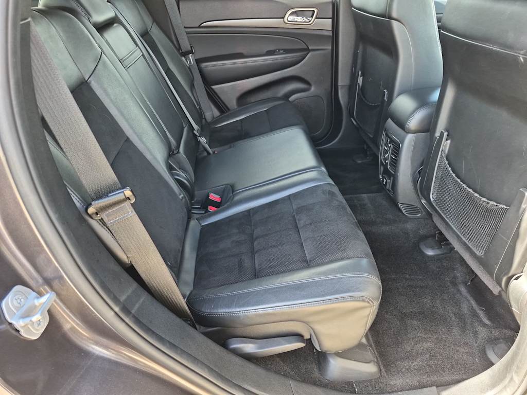 Thumbnail: 2015 Jeep Grand Cherokee - 29