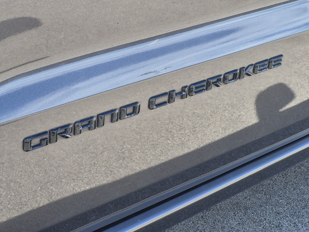 Thumbnail: 2015 Jeep Grand Cherokee - 7