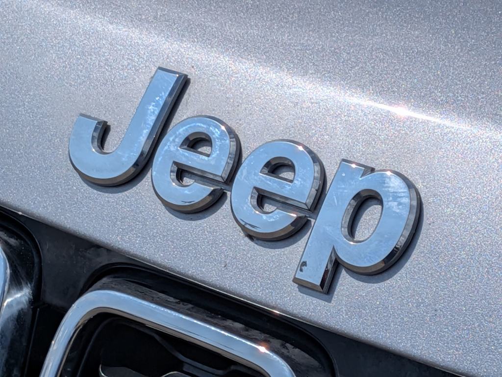 Thumbnail: 2018 Jeep Grand Cherokee - 25