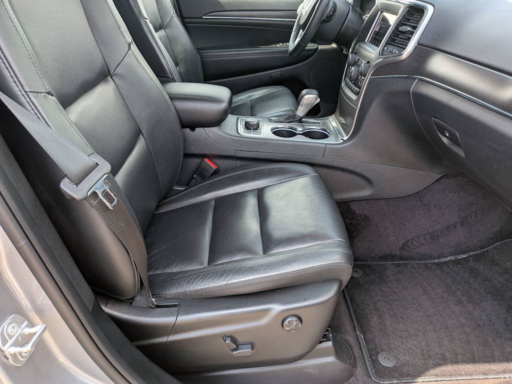 Thumbnail: 2018 Jeep Grand Cherokee - 11