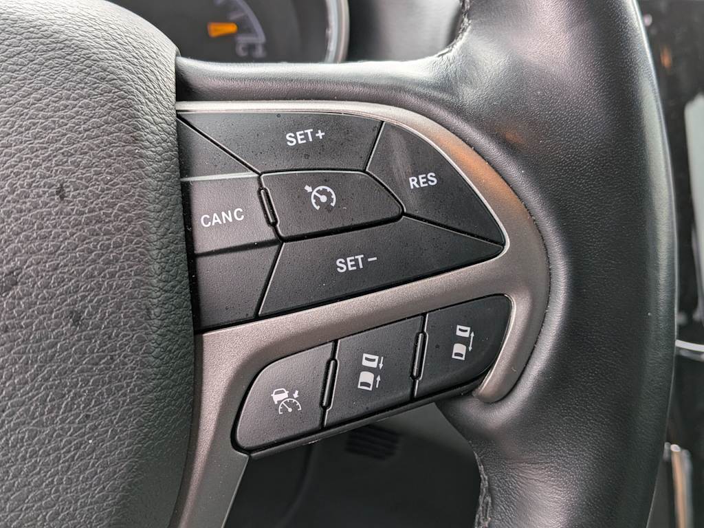 Thumbnail: 2021 Jeep Grand Cherokee - 28