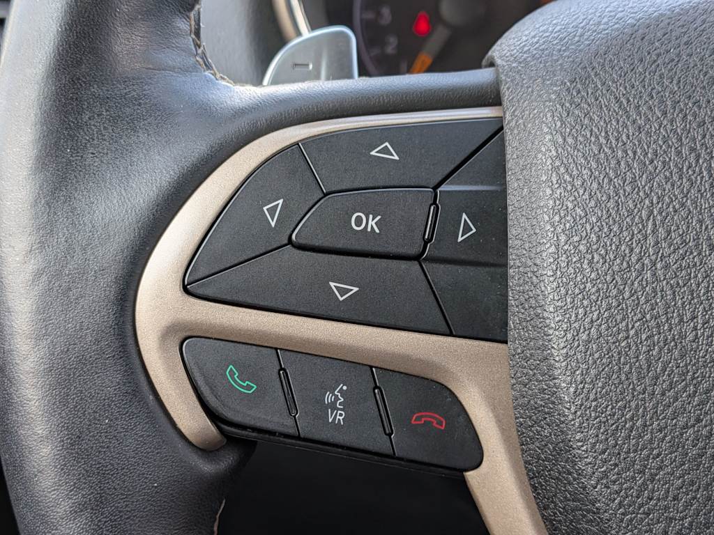 Thumbnail: 2016 Jeep Grand Cherokee - 28