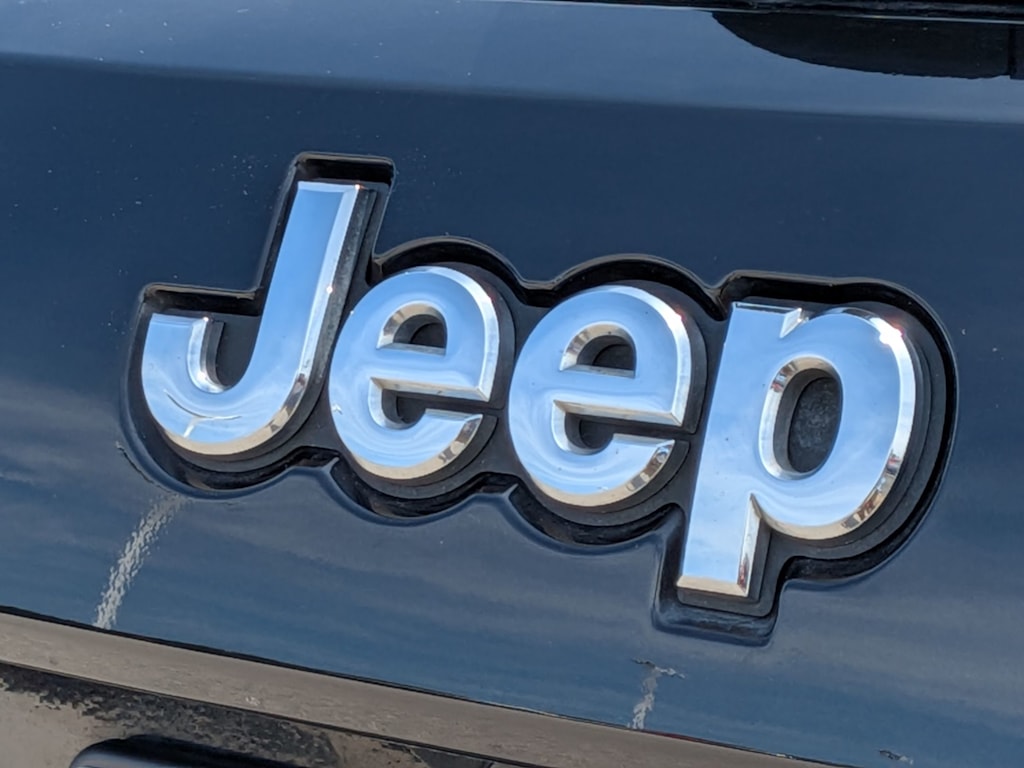 Thumbnail: 2019 Jeep Grand Cherokee - 23