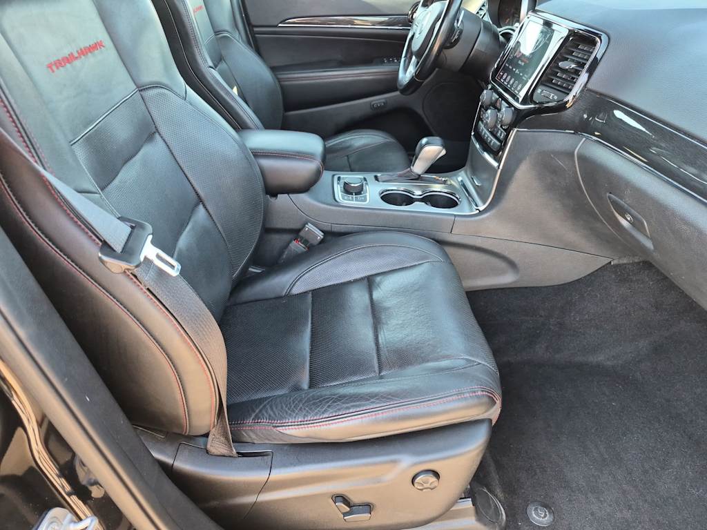 Thumbnail: 2020 Jeep Grand Cherokee - 11