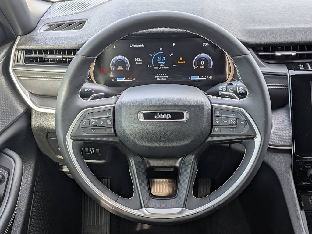 Thumbnail: 2023 Jeep Grand Cherokee - 11