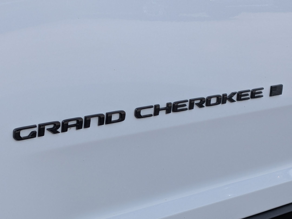 Thumbnail: 2023 Jeep Grand Cherokee - 6