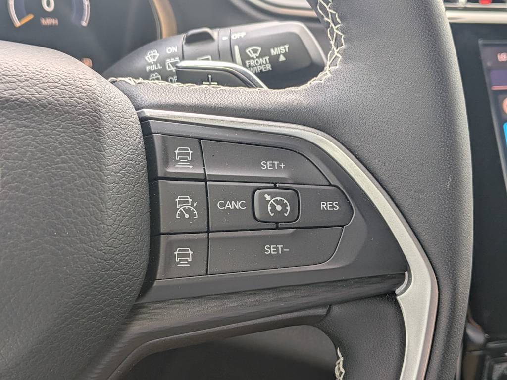 Thumbnail: 2023 Jeep Grand Cherokee - 30