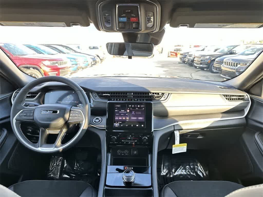 Thumbnail: 2025 Jeep Grand Cherokee - 2