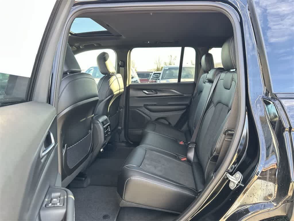 Thumbnail: 2025 Jeep Grand Cherokee - 21