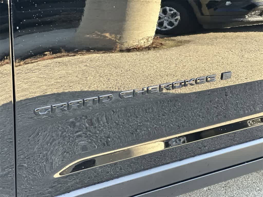 Thumbnail: 2025 Jeep Grand Cherokee - 18