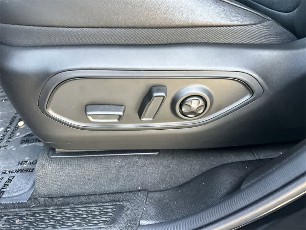 Thumbnail: 2025 Jeep Grand Cherokee - 19