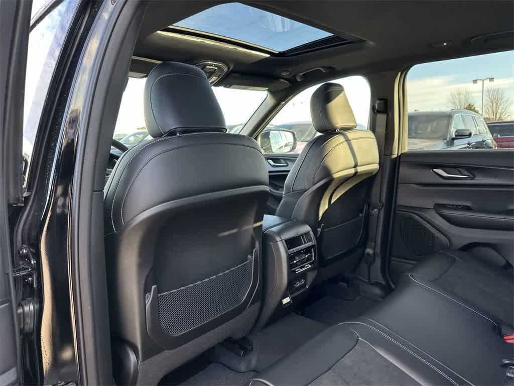 Thumbnail: 2025 Jeep Grand Cherokee - 11