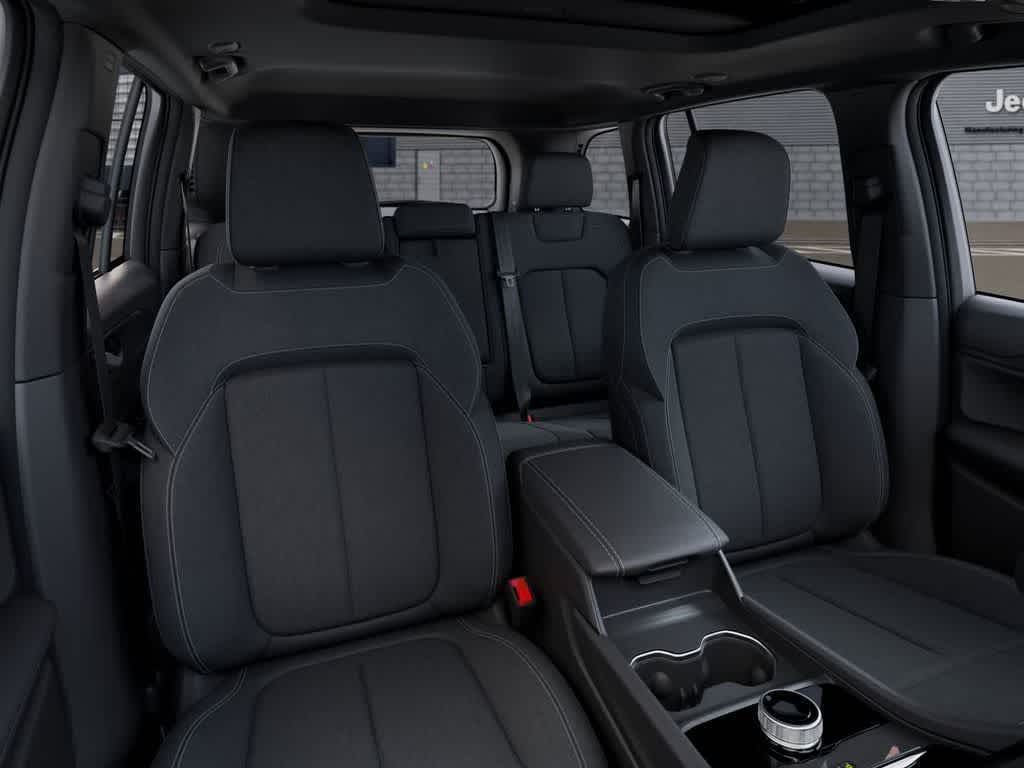 Thumbnail: 2025 Jeep Grand Cherokee - 9
