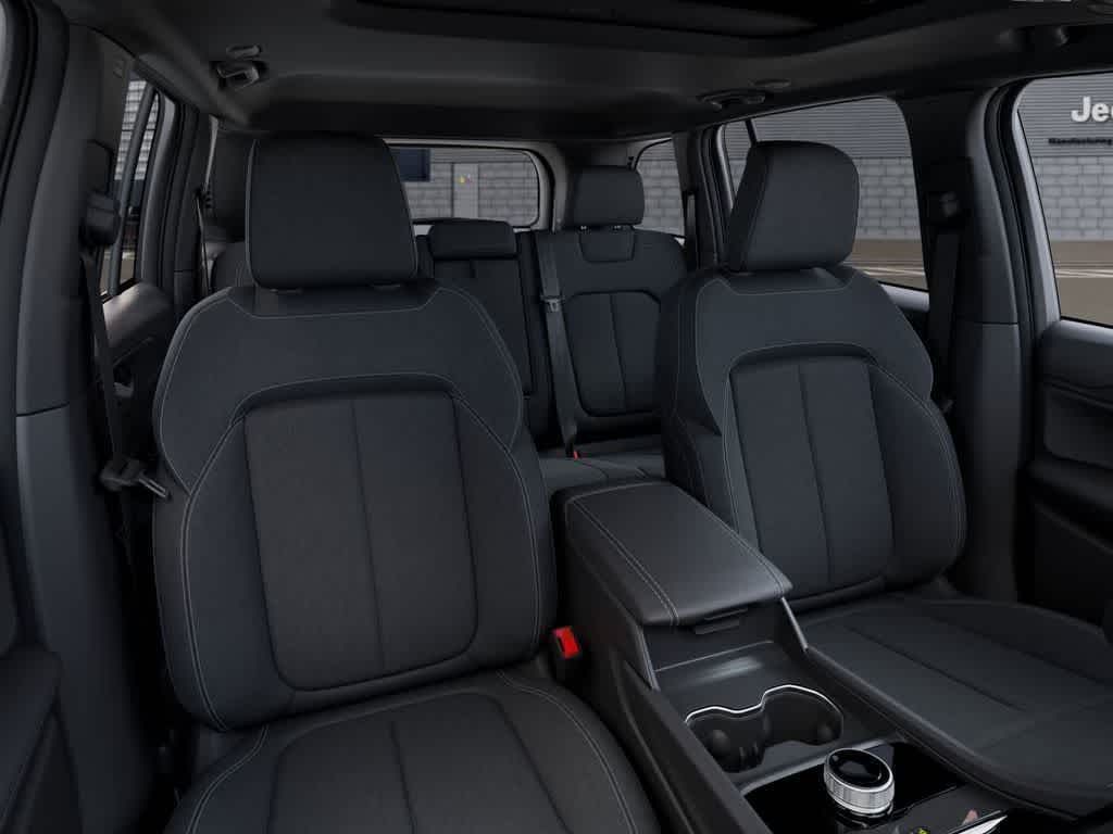 Thumbnail: 2025 Jeep Grand Cherokee - 9