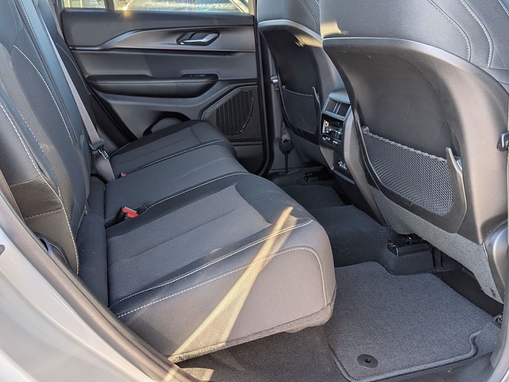 Thumbnail: 2024 Jeep Grand Cherokee - 25