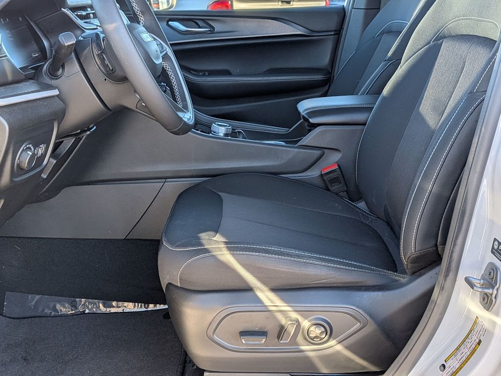 Thumbnail: 2024 Jeep Grand Cherokee - 9