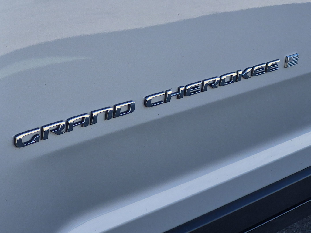 Thumbnail: 2023 Jeep Grand Cherokee - 6