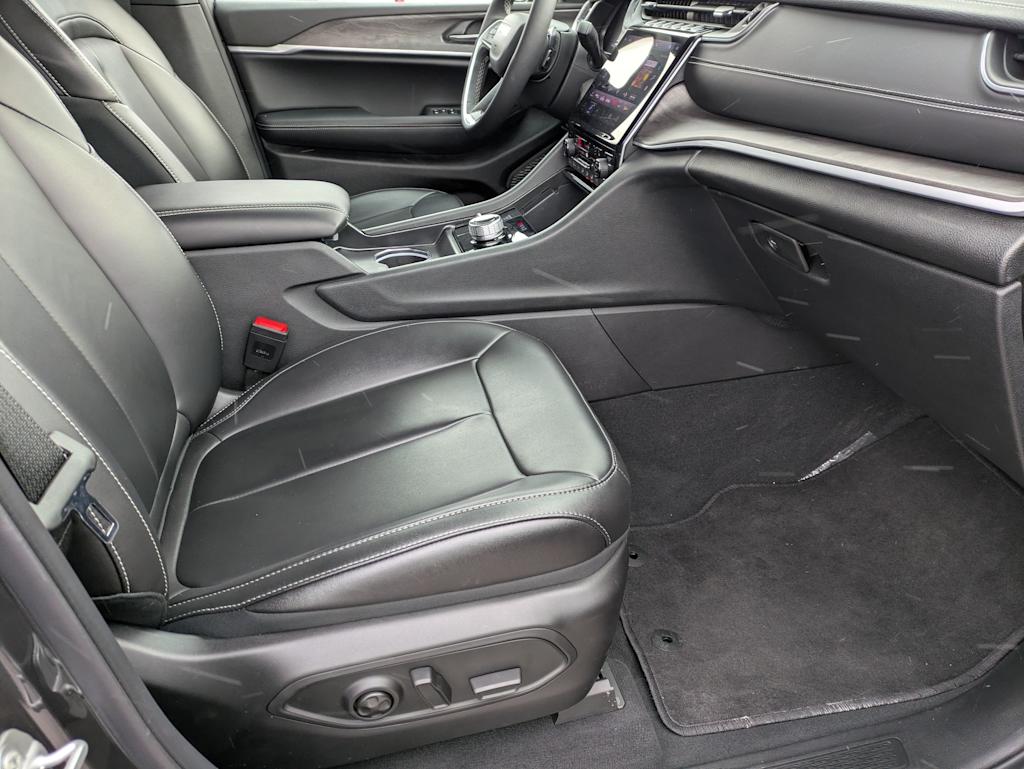 Thumbnail: 2025 Jeep Grand Cherokee - 10