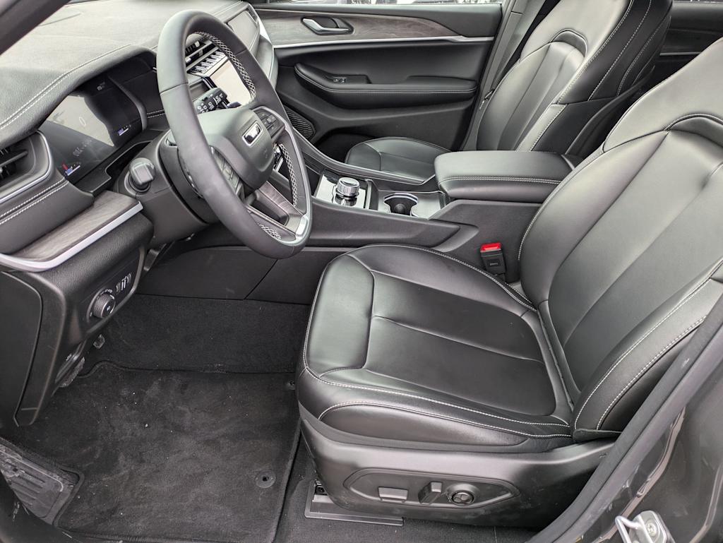 Thumbnail: 2025 Jeep Grand Cherokee - 9