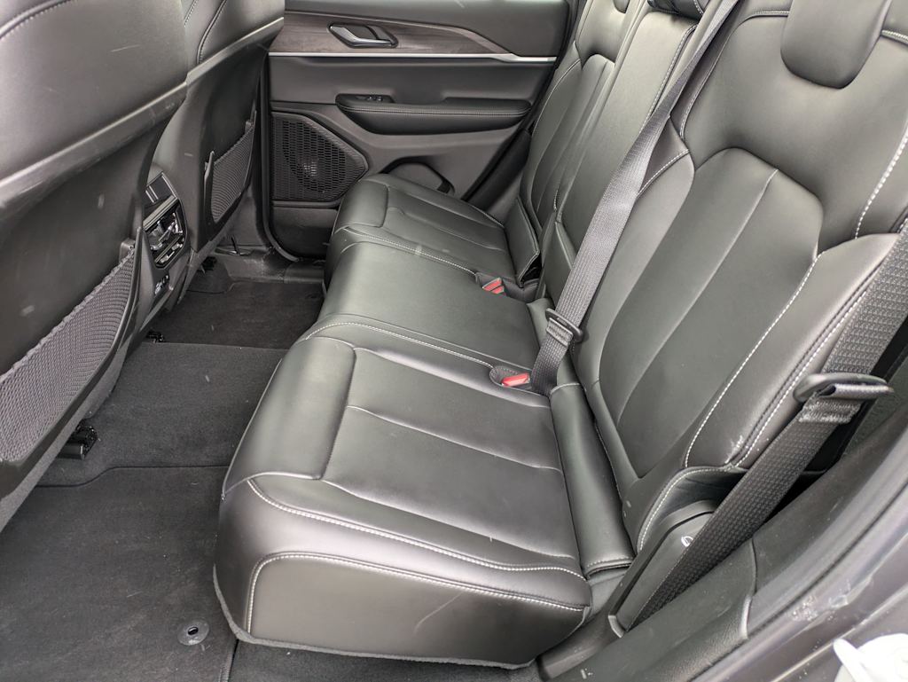 Thumbnail: 2025 Jeep Grand Cherokee - 25