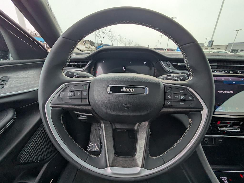 Thumbnail: 2025 Jeep Grand Cherokee L - 13