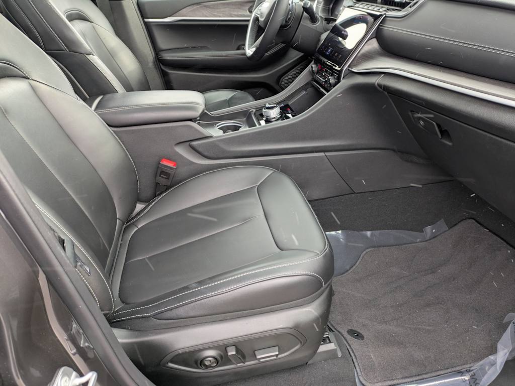 Thumbnail: 2025 Jeep Grand Cherokee L - 11