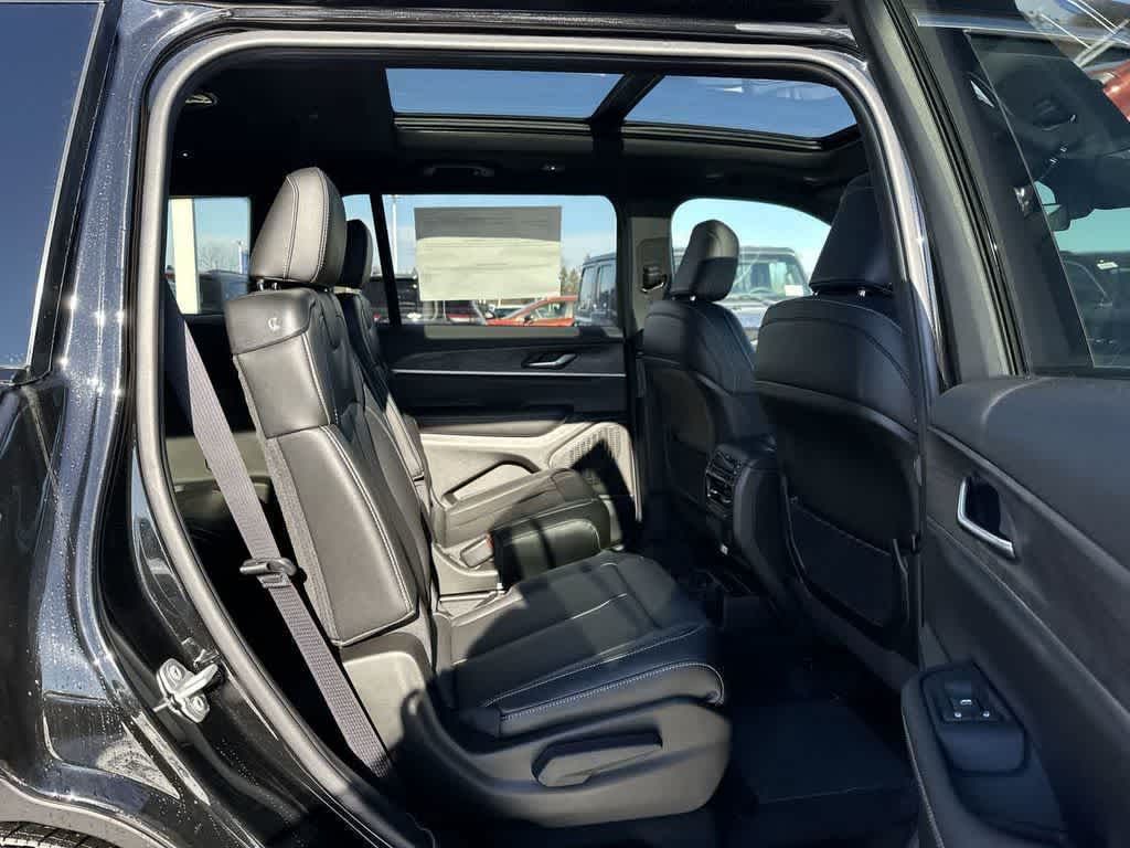 Thumbnail: 2025 Jeep Grand Cherokee L - 22