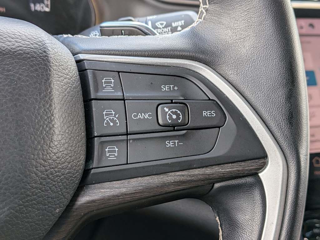 Thumbnail: 2022 Jeep Grand Cherokee L - 28
