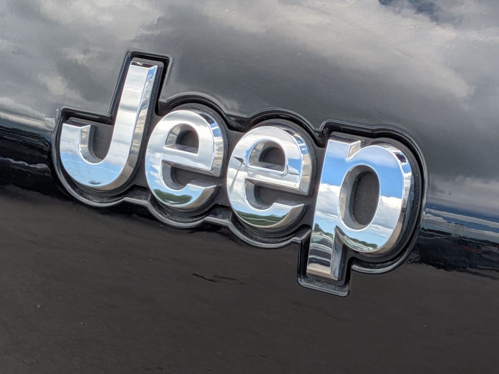 Thumbnail: 2022 Jeep Grand Cherokee L - 22