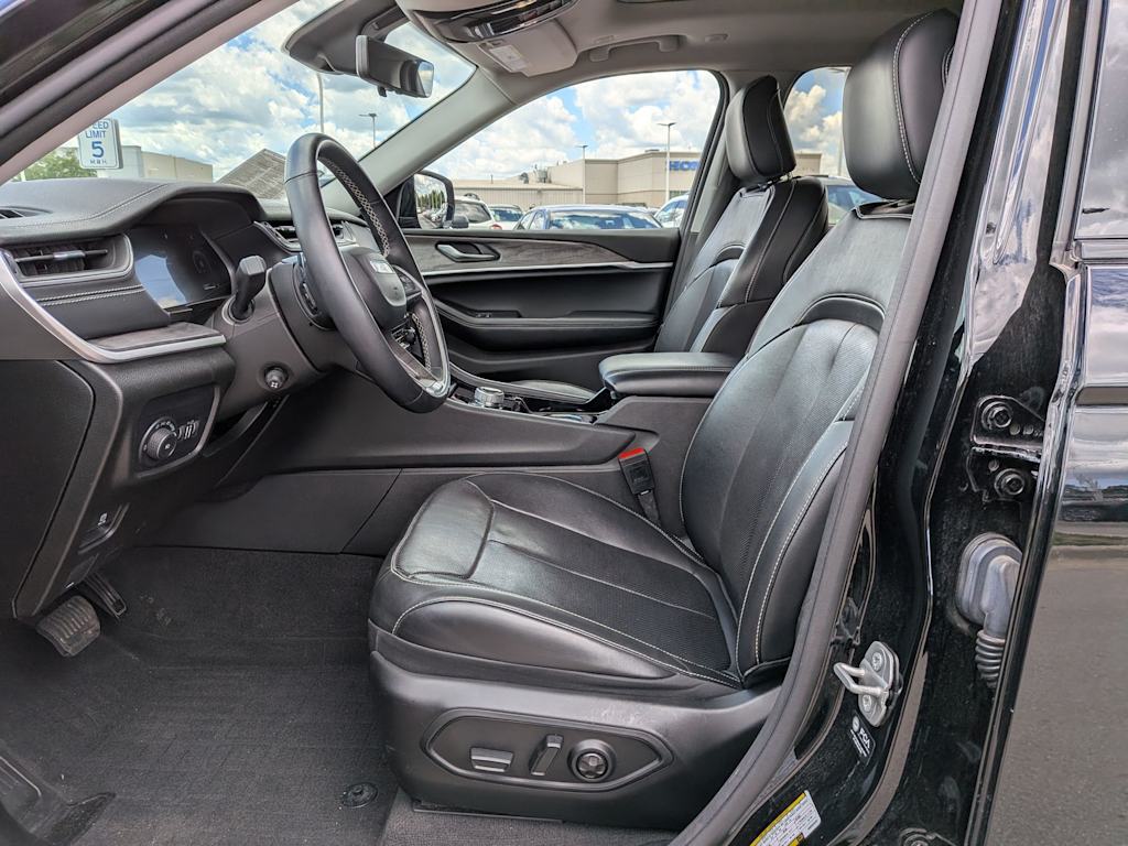 Thumbnail: 2022 Jeep Grand Cherokee L - 9