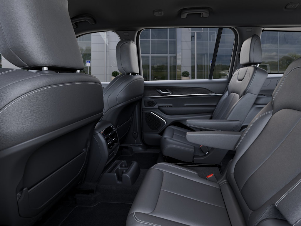 Thumbnail: 2026 Jeep Grand Cherokee L - 12