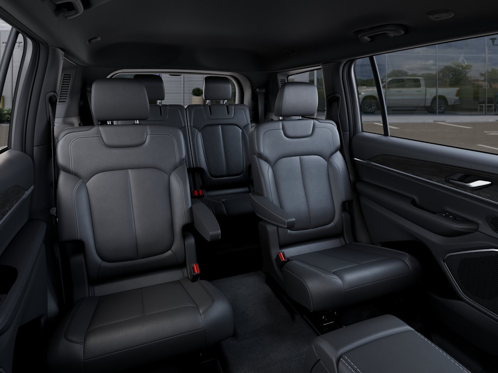 Thumbnail: 2026 Jeep Grand Cherokee L - 9