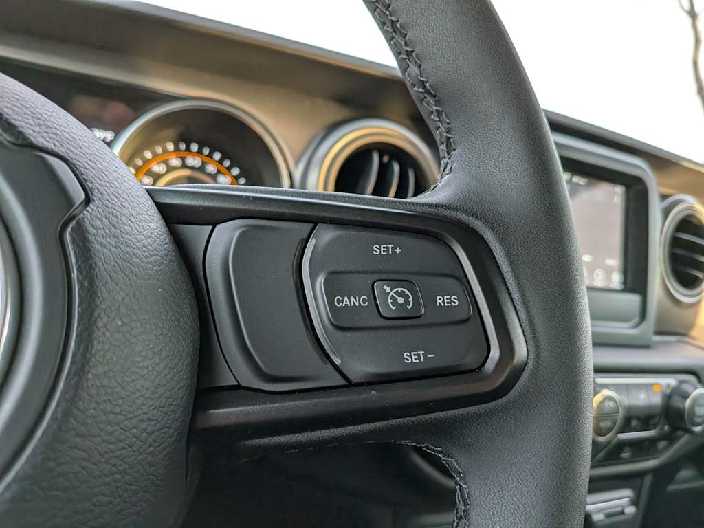 Thumbnail: 2023 Jeep Gladiator - 27