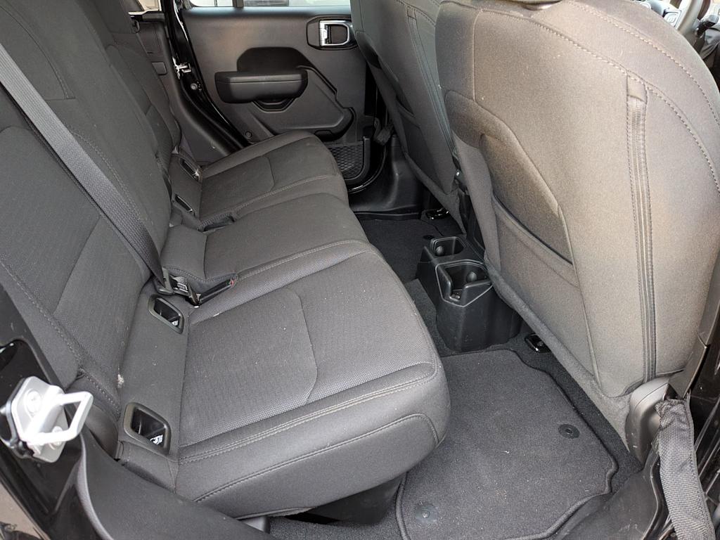 Thumbnail: 2023 Jeep Gladiator - 25