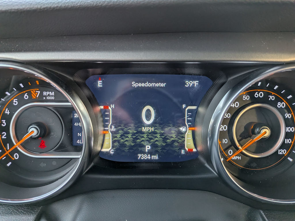 Thumbnail: 2023 Jeep Gladiator - 15