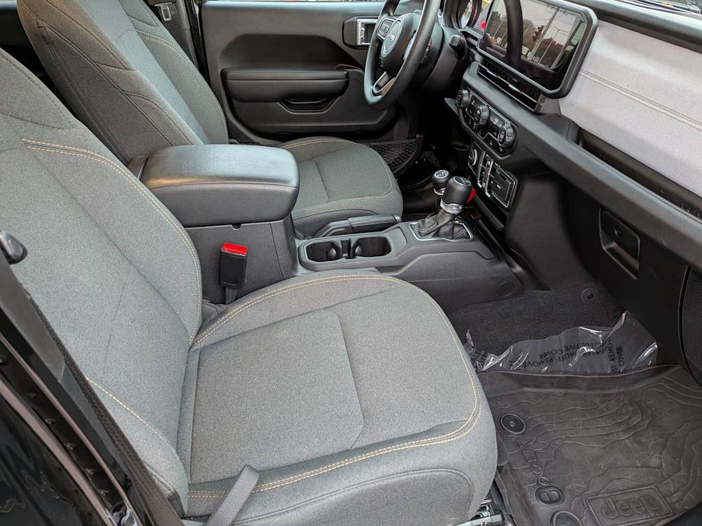 Thumbnail: 2024 Jeep Gladiator - 10