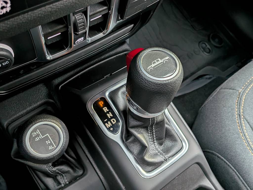 Thumbnail: 2024 Jeep Gladiator - 14