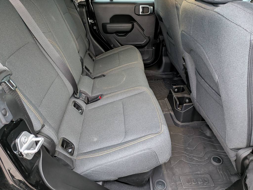 Thumbnail: 2024 Jeep Gladiator - 24