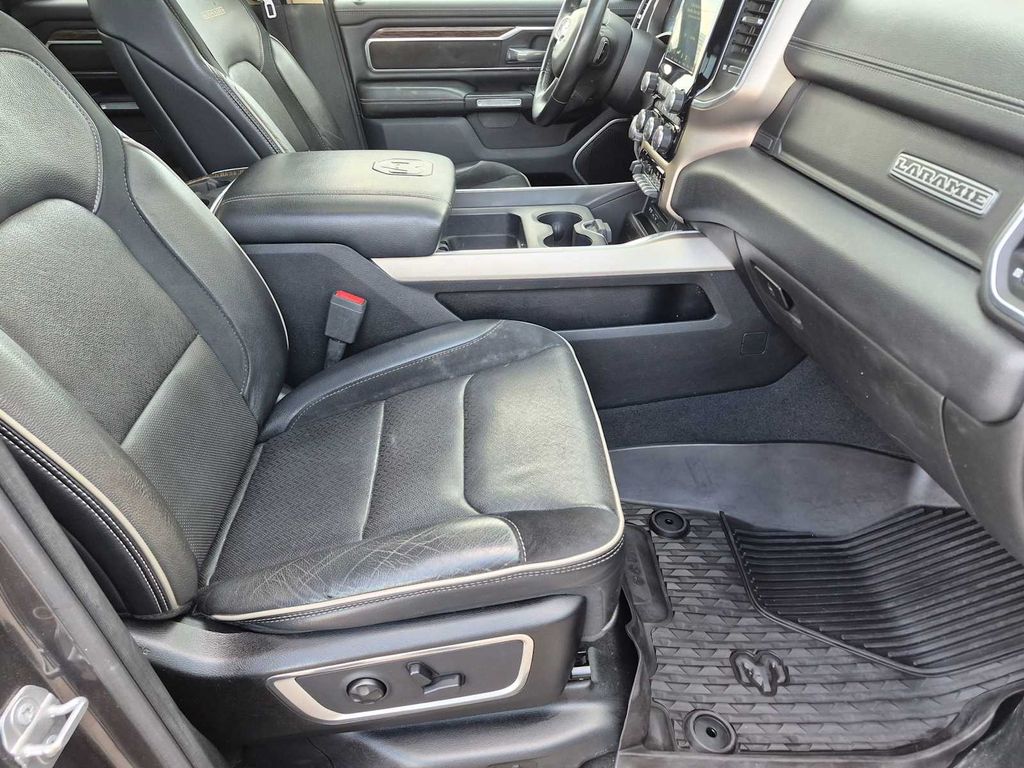 Thumbnail: 2019 RAM 1500 - 34