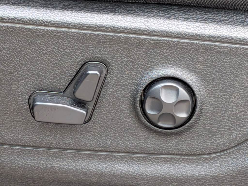 Thumbnail: 2020 RAM 1500 - 24