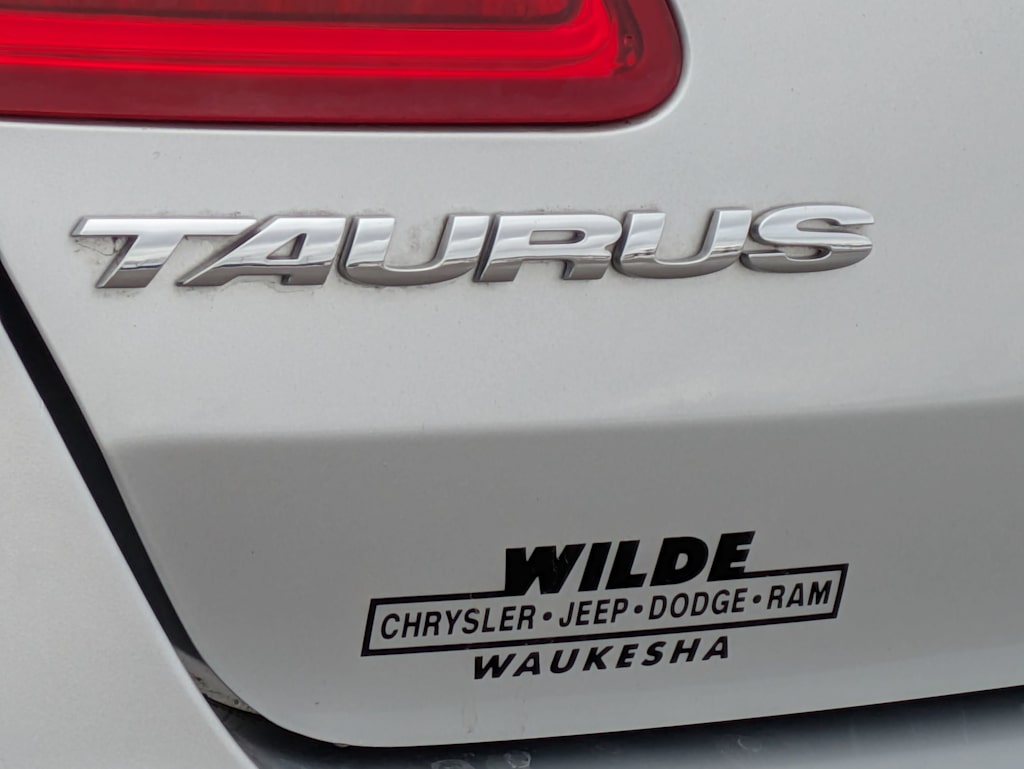 Thumbnail: 2017 Ford Taurus - 24