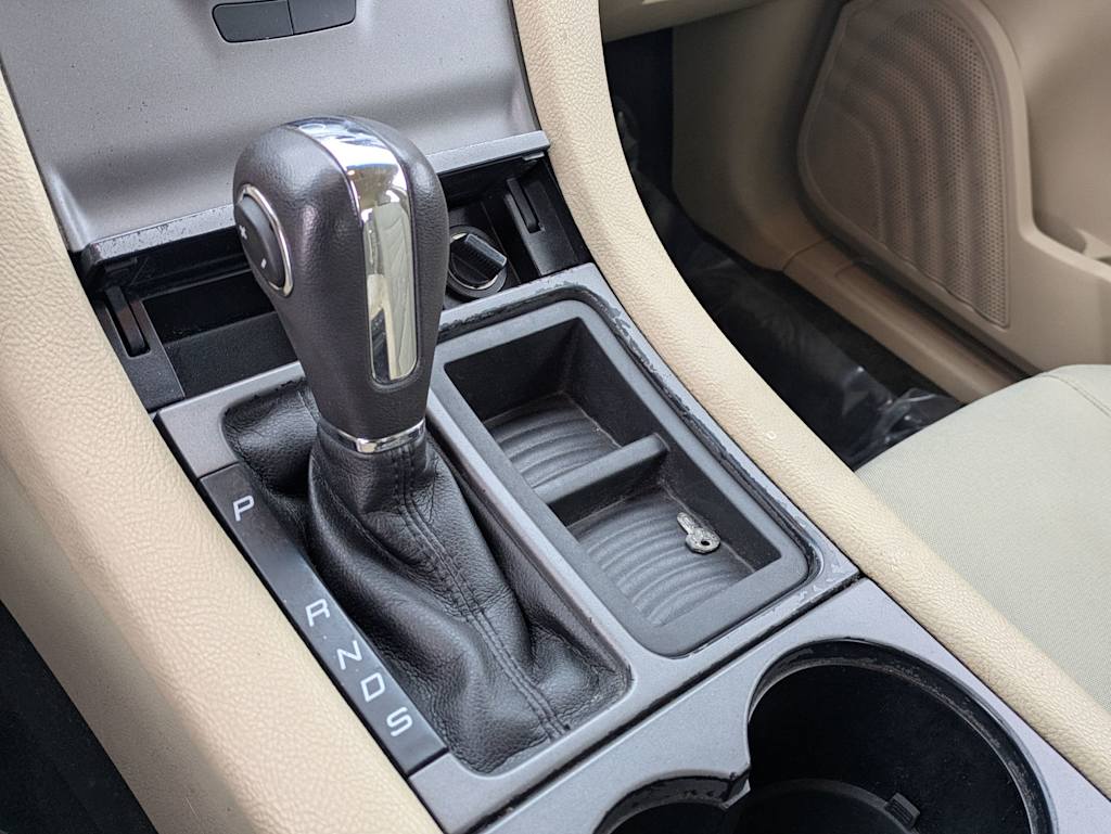 Thumbnail: 2017 Ford Taurus - 14